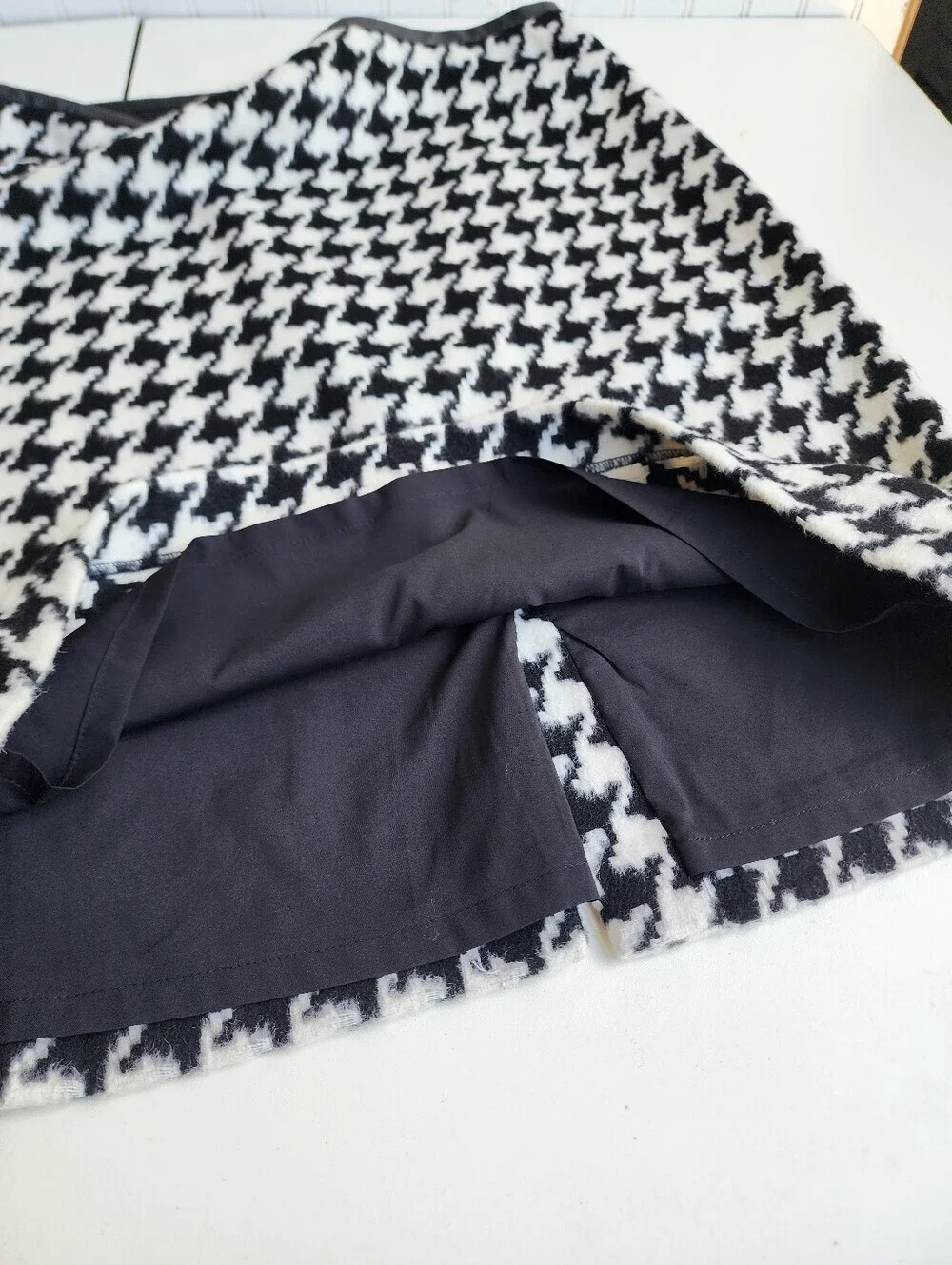 Talbots Houndstooth Black White Women's Skirt Wool Blend  Pencil Sz 14